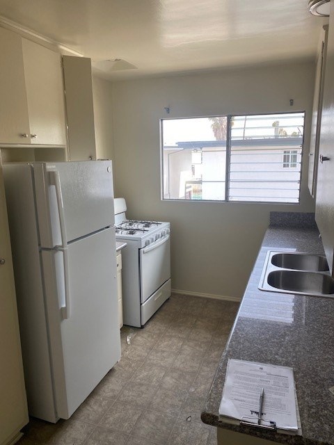 Floor plan for 1 bed, 1 bath, 980 sqft